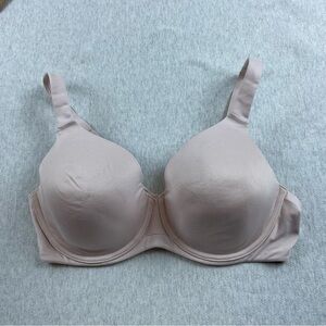 VanityFair Women’s Bra Size: 40 C Underwire Light padded Color: Light Pink